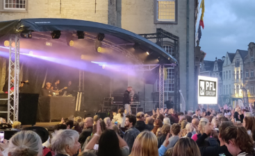 PFL-Podium-huren-houthalen-stage-mobiel-podium-festival-gemeente-podium-st-events-partyrent-stagerenting-gigantstage-vanhamtenten-5